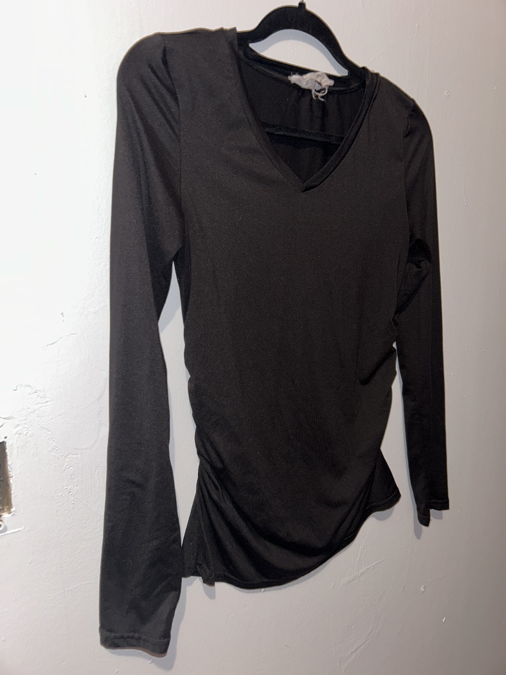 Women’s Black V-Neck Long Sleeve Tee